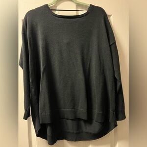 ❤️ 5 For $25 (If Under 5 Lbs) Nice black sweater